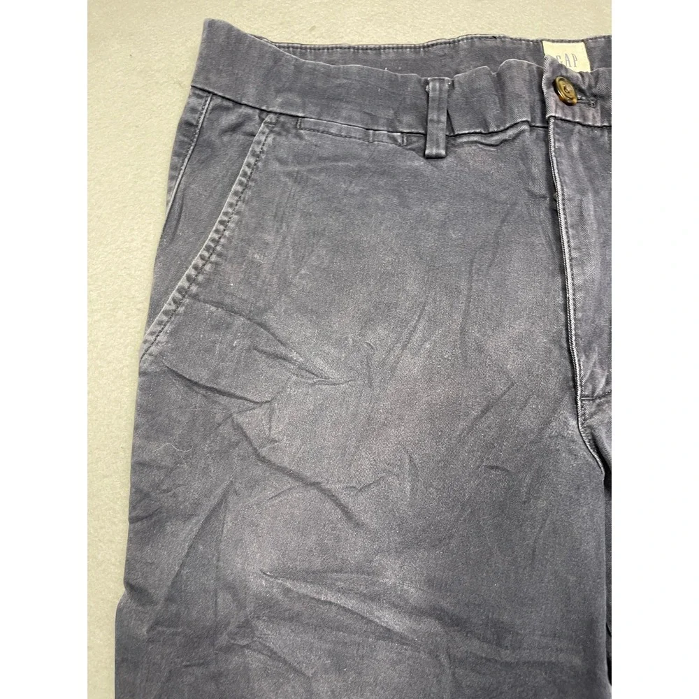 GAP essential khaki